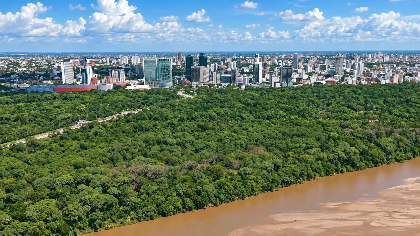 Vista de Santa Cruz junto al río y una extensa zona verde